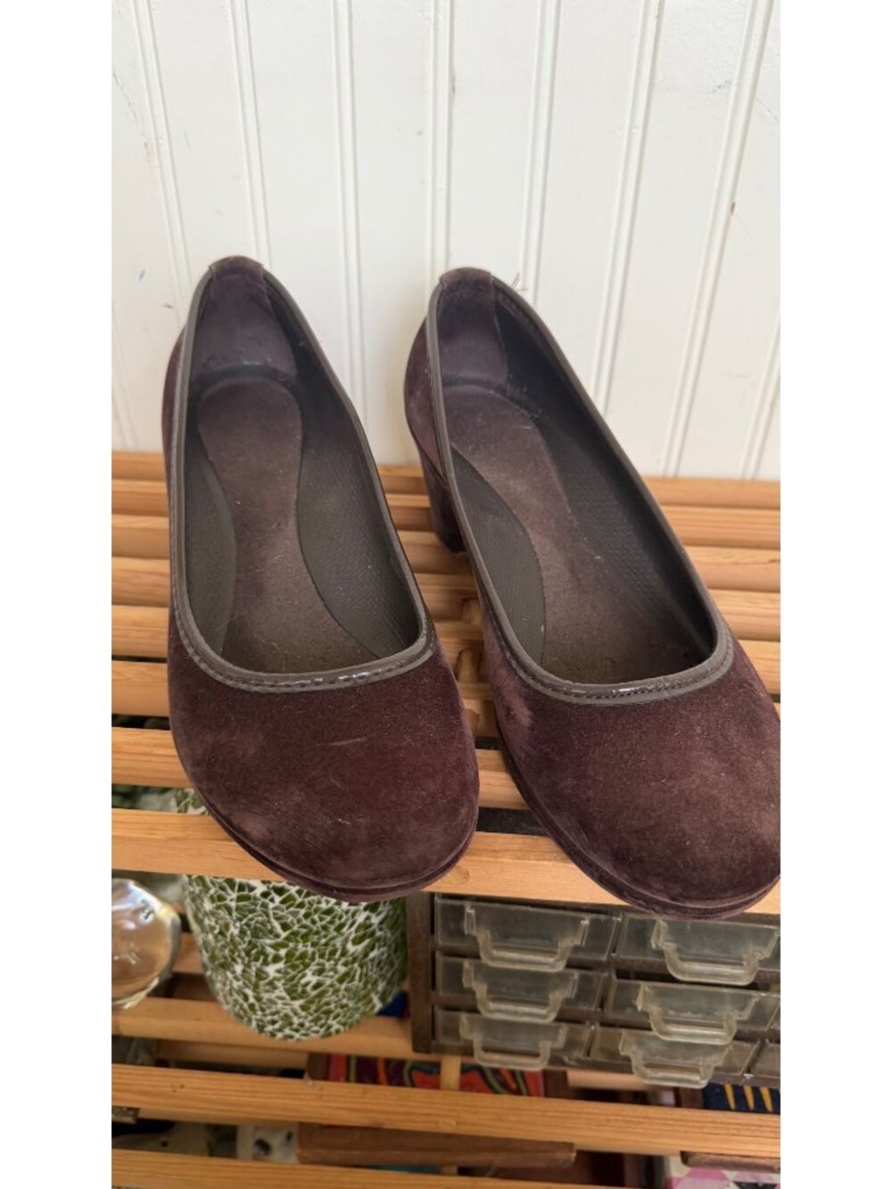 Brown Suede Crocs Womens Wedge Shoes With Rubber Soles Size 10
